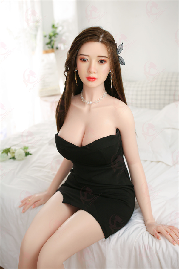 D26002 04166CM  D-cupセックス 色白 スレンダーシリコンドール