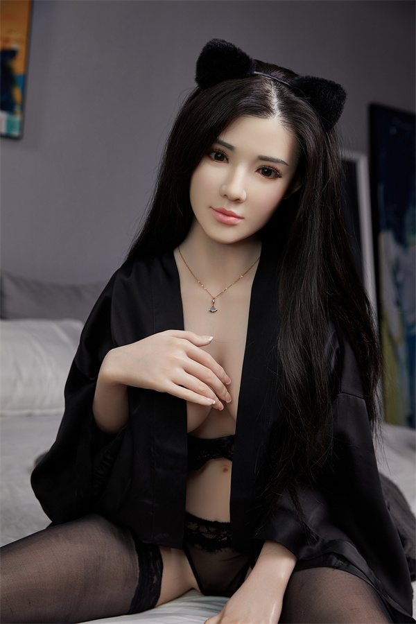 D35004 105150CM C-cup 熟女大人の魅力 シリコンドール