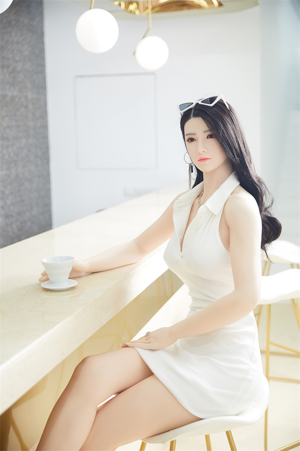 D35014 24160CM D-cup 金持ちの家の娘大姉 シリコンドール