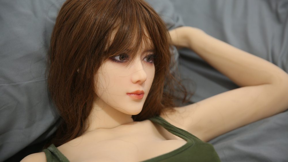 9Z2B7558 scaledセックスとラブドールとは